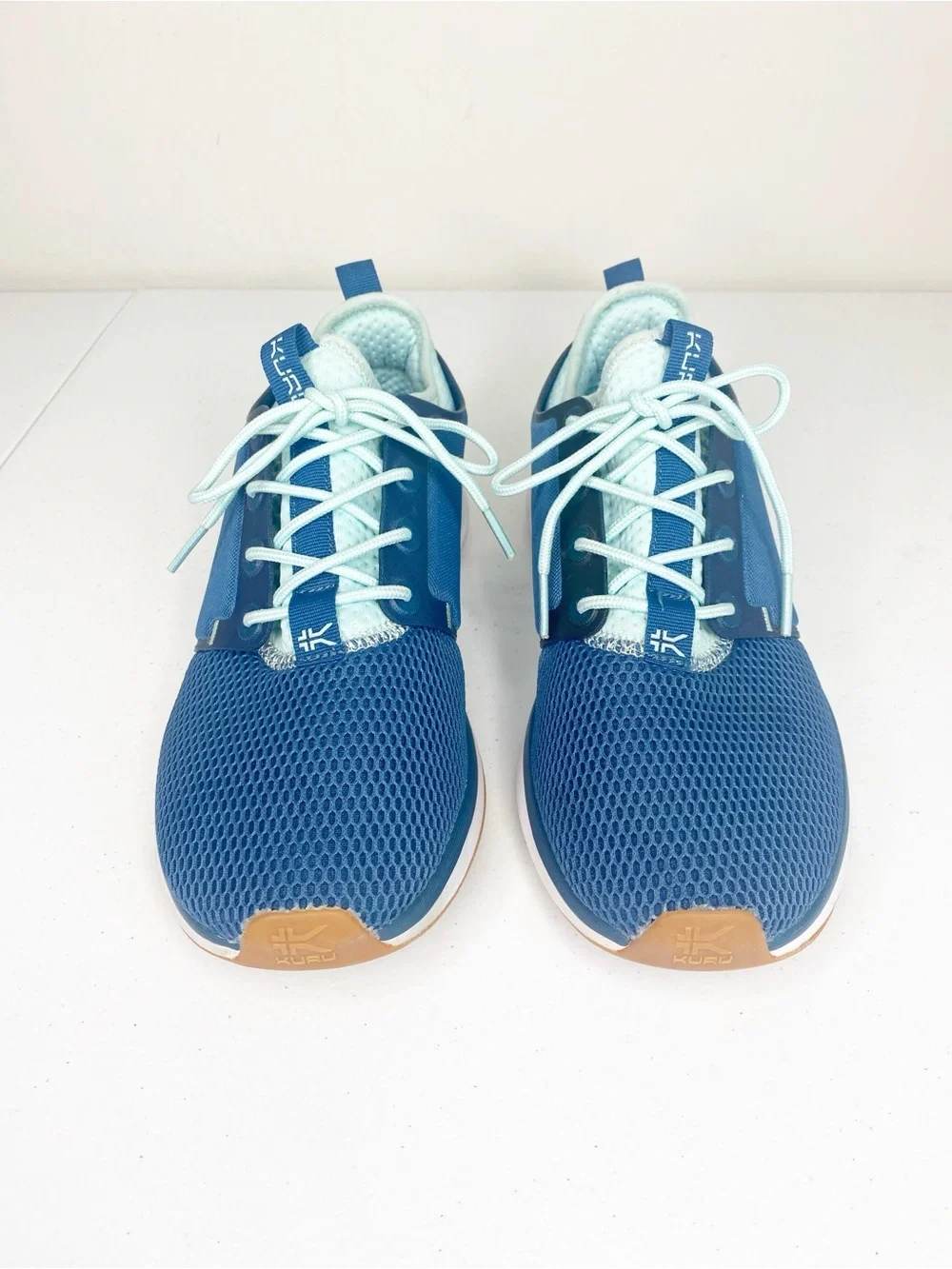 KURU Atom Comfort Athletic Sneakers in Tidal Wave/White/Oasis Blue Size 7.5